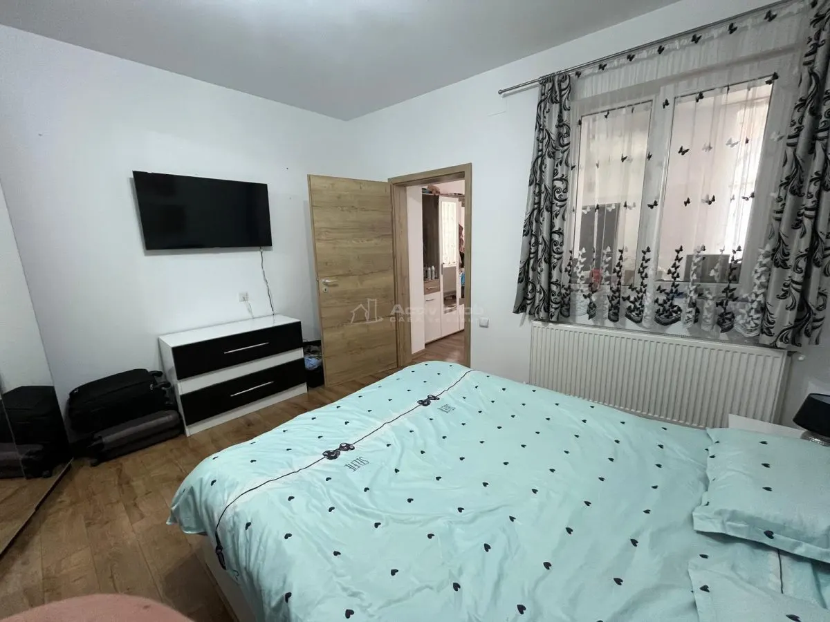 Caransebes, 4-Bedroom House, Pipirig Zone - foto 8