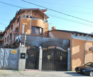 Vila P+2 - 580 MP - 11 camere - Matei Voievod - comision 0% - Bucuresti