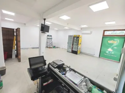 混合用途物业：商铺 + 公寓 + 单间，克林塞尼 - foto 18