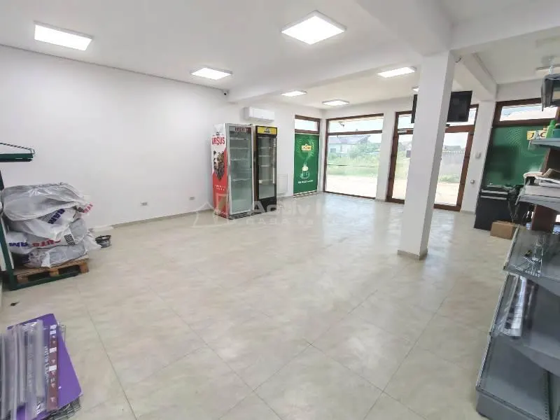混合用途物业：商铺 + 公寓 + 单间，克林塞尼 - foto 19