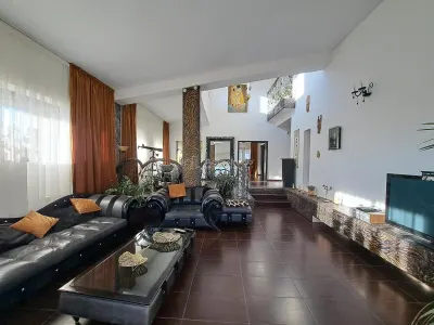 Luxury Villa with Swimming Pool - Buftea - 8 Bedrooms - 4 Bathrooms - 620sqm - 2500sqm Plot - foto 2