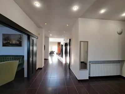 Luxury Villa with Swimming Pool - Buftea - 8 Bedrooms - 4 Bathrooms - 620sqm - 2500sqm Plot - foto 16