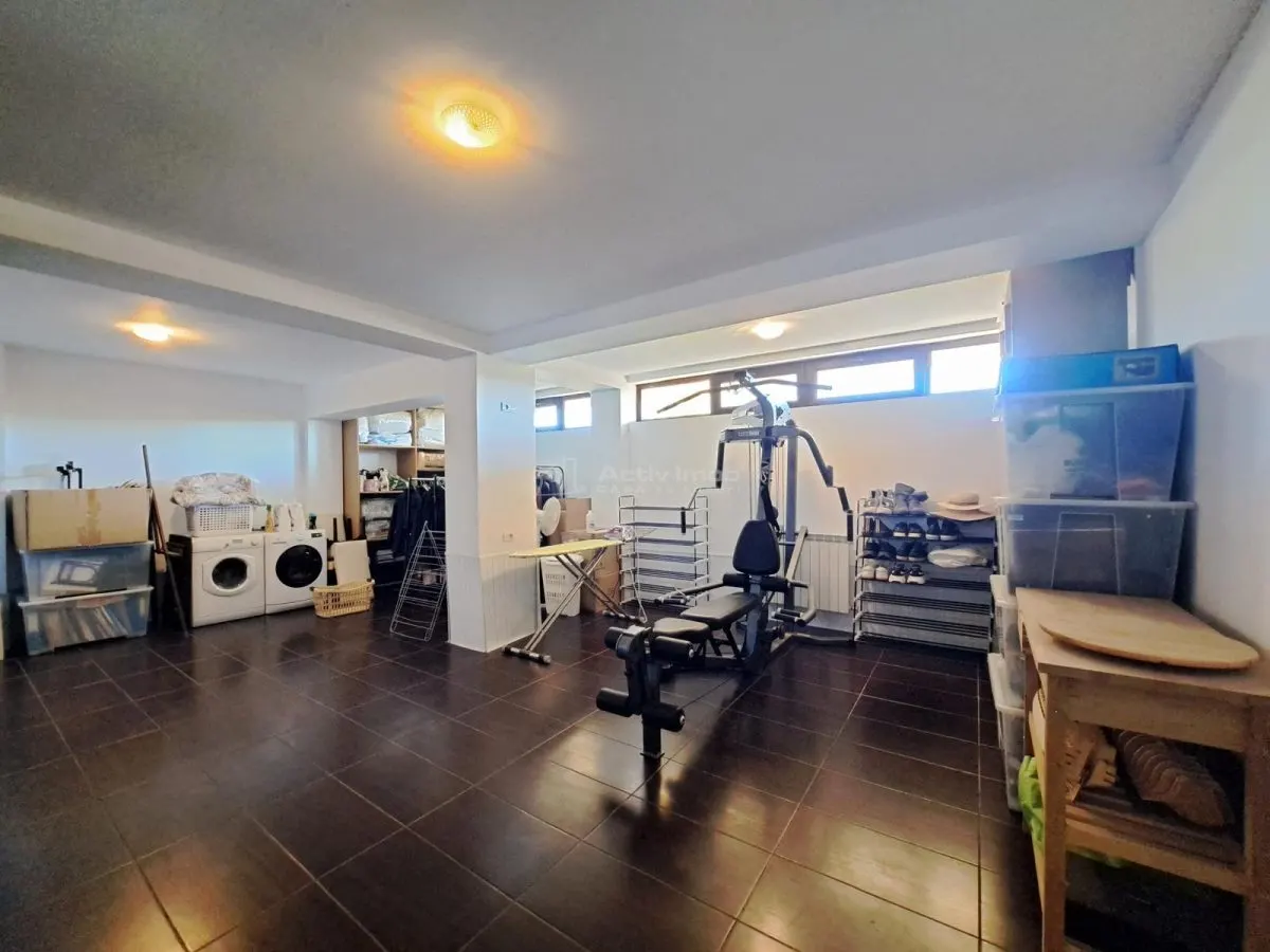 Luxury Villa with Swimming Pool - Buftea - 8 Bedrooms - 4 Bathrooms - 620sqm - 2500sqm Plot - foto 7