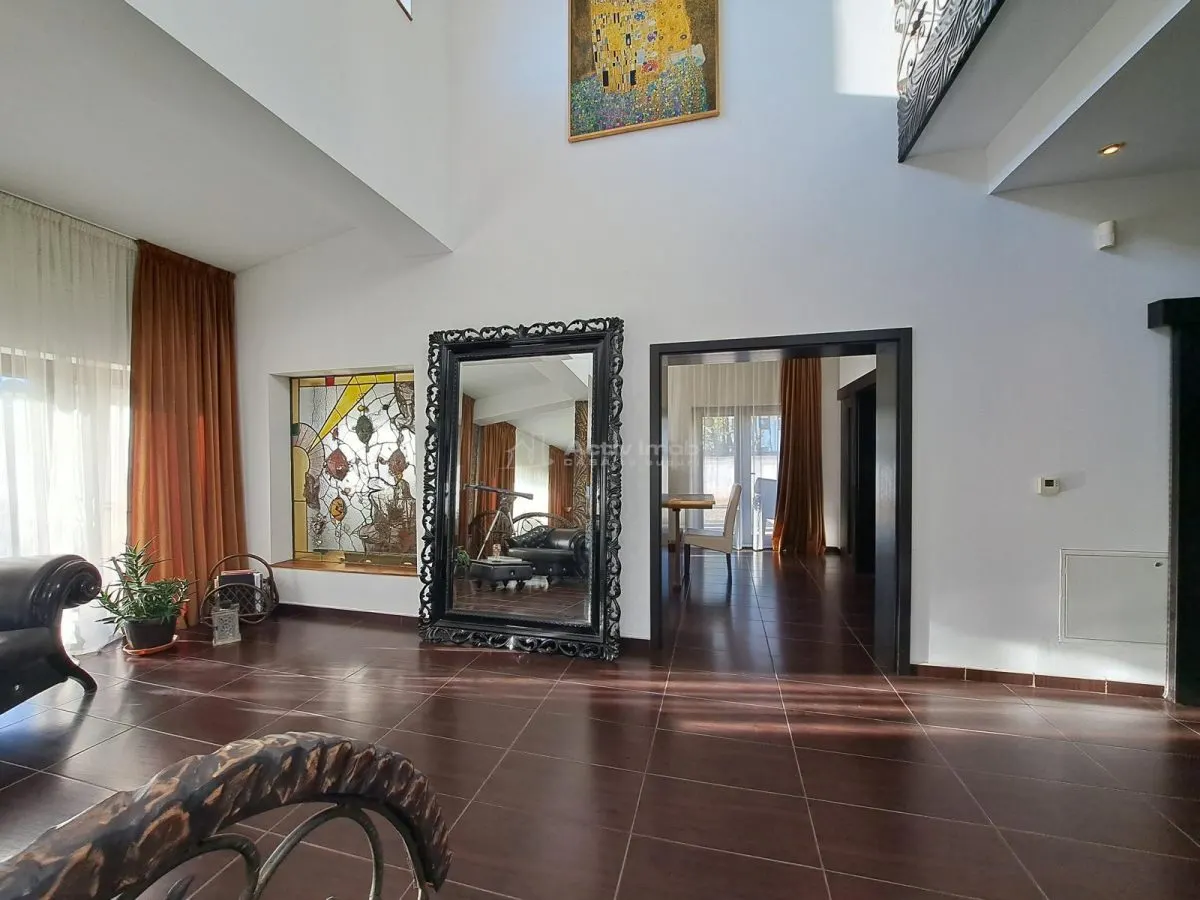 Luxury Villa with Swimming Pool - Buftea - 8 Bedrooms - 4 Bathrooms - 620sqm - 2500sqm Plot - foto 9