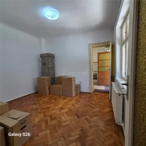 Appartement 3 Pièces avec Cour, Cave et Chaudière Individuelle, Armeneasca-Mosilor - foto 8