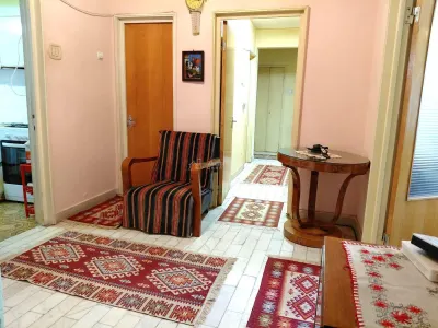 Appartement 4 Pièces, Rez-de-Chaussée avec Garage et Débarras, Centre Baia Mare - foto 4