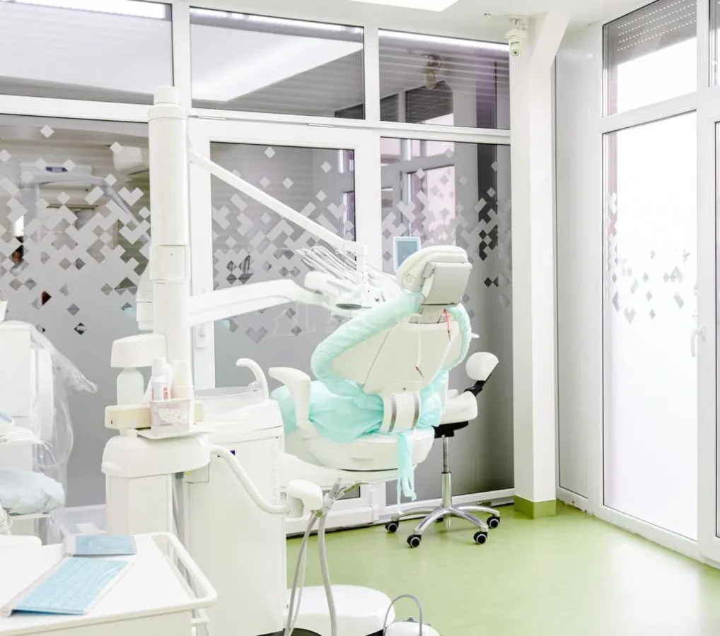 Clinica Stomatologica Nerva Traian - 0% comision - foto 4