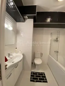 Apartamento de tres dormitorios, barrio Damaroaia, espacioso, comisión 0 - foto 12