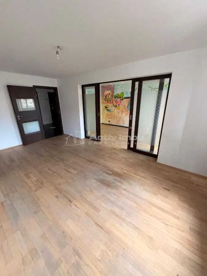 Appartement 4 Pièces 90 m², Disjoint, Crangași, Chaudière Individuelle - foto 2