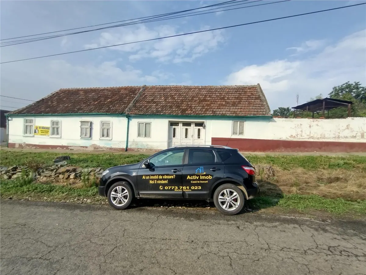 Socol | Casa de 7 Habitaciones | Planta Baja + Desván | 546 sqm Terreno - foto 2