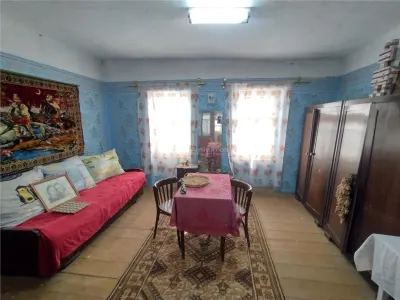 Socol | Casa de 7 Habitaciones | Planta Baja + Desván | 546 sqm Terreno - foto 8