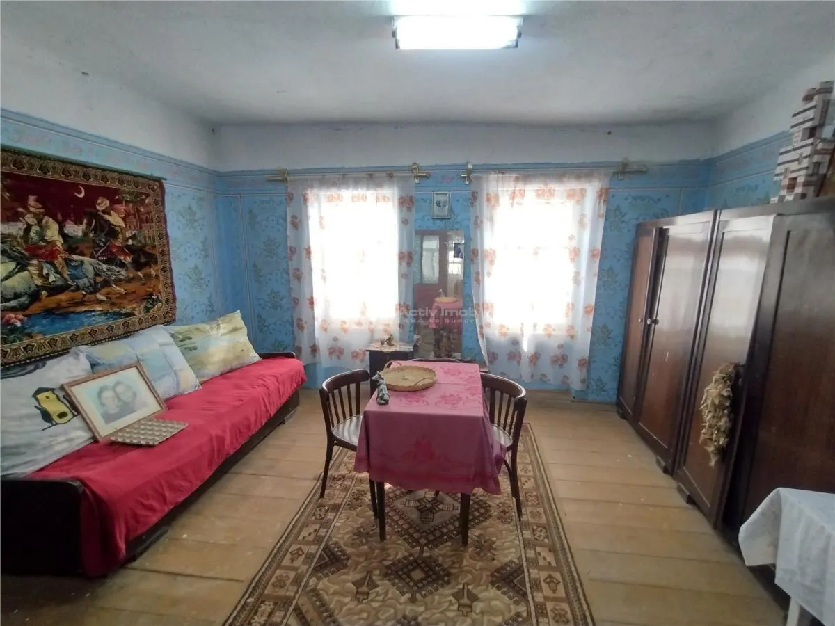 Socol | Casa de 7 Habitaciones | Planta Baja + Desván | 546 sqm Terreno - foto 8