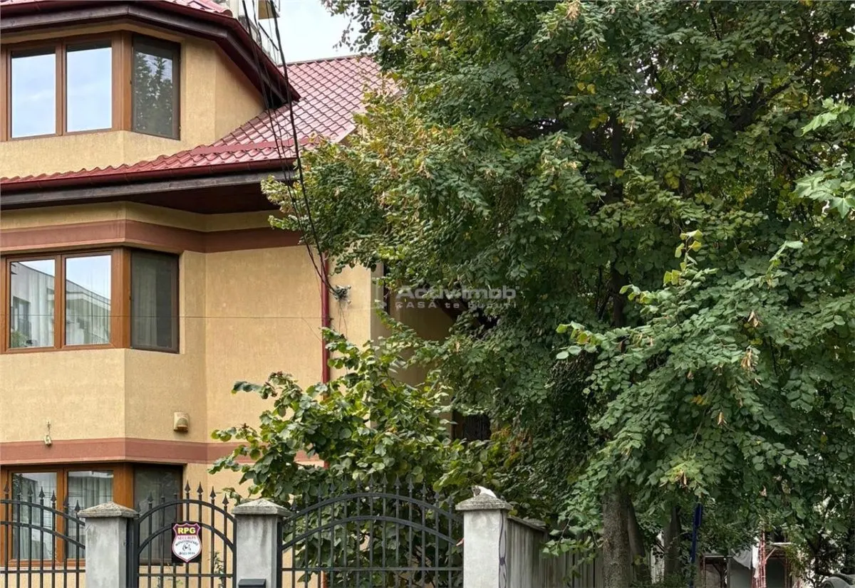 高级别墅，坚固耐用，多功能 – 科伦蒂纳，普卢姆布依塔公园 - foto 1