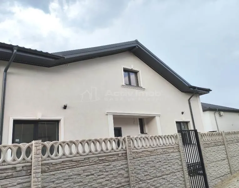 منزل منفصل، غرفتا نوم بالطابق الأرضي + علية، Rahova، 185.000 يورو شامل ضريبة القيمة المضافة - foto 17
