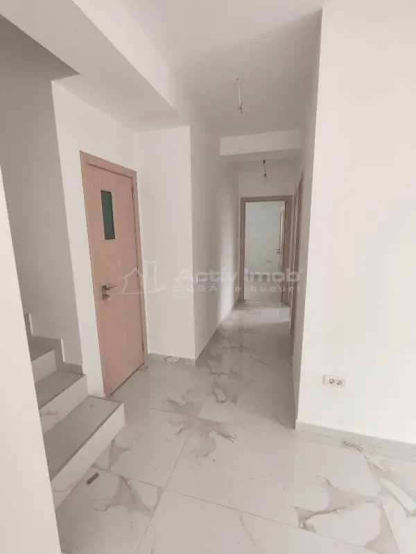 منزل منفصل، غرفتا نوم بالطابق الأرضي + علية، Rahova، 185.000 يورو شامل ضريبة القيمة المضافة - foto 3
