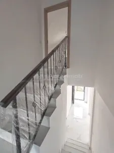 منزل منفصل، غرفتا نوم بالطابق الأرضي + علية، Rahova، 185.000 يورو شامل ضريبة القيمة المضافة - foto 8