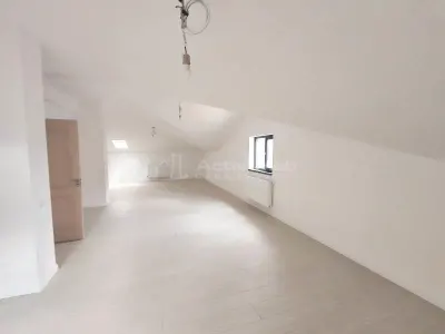 منزل منفصل، غرفتا نوم بالطابق الأرضي + علية، Rahova، 185.000 يورو شامل ضريبة القيمة المضافة - foto 9