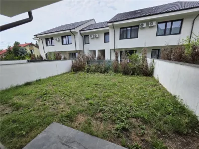 Villa Moderna Tipo Townhouse – Otopeni – 5 Dormitorios – 3 Baños – 160 sqm - foto 17