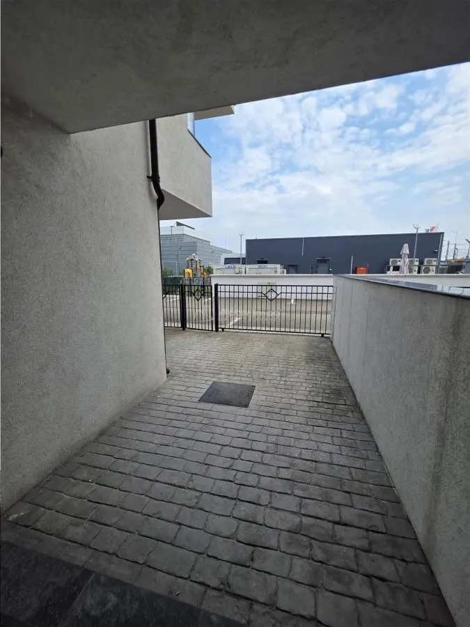 Villa Moderna Tipo Townhouse – Otopeni – 5 Dormitorios – 3 Baños – 160 sqm - foto 18