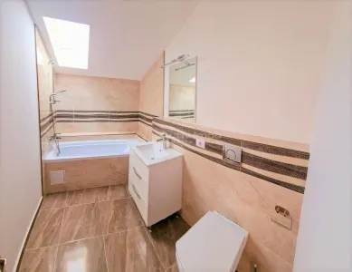 Detached Villa – Otopeni – 5 Bedrooms – 3 Bathrooms – 153sqm – 330sqm Plot - foto 4