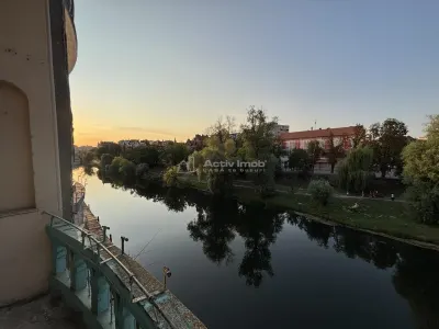 Appartement de 129 m² avec vue sur le Crisul Repede et sous-sol indépendant dans immeuble historique - foto 14