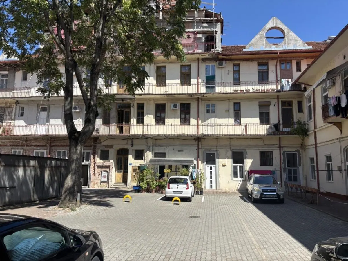 Appartement de 129 m² avec vue sur le Crisul Repede et sous-sol indépendant dans immeuble historique - foto 16