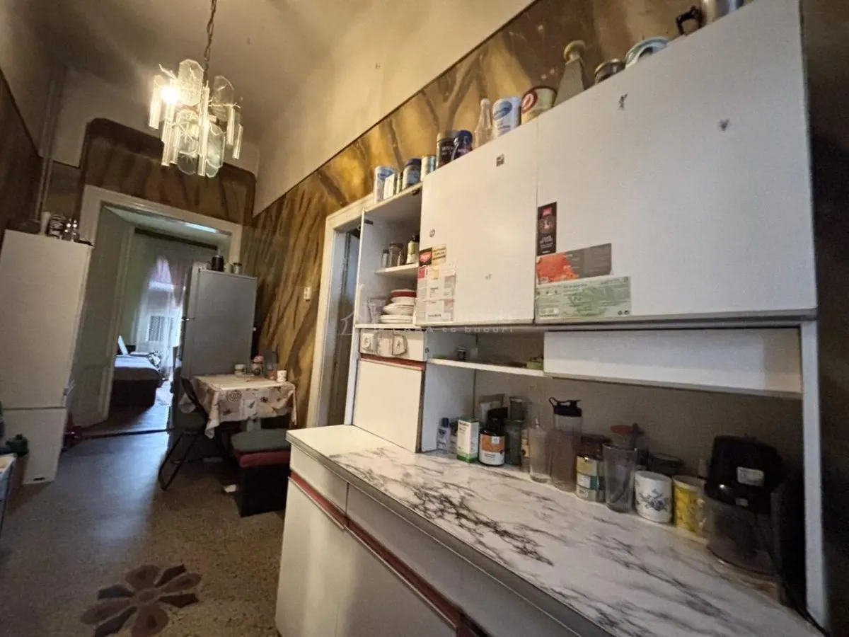 Appartement de 129 m² avec vue sur le Crisul Repede et sous-sol indépendant dans immeuble historique - foto 9