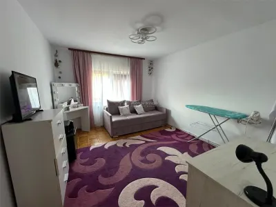 Resita, Apartamento 3 Dormitorios, Confort Mejorado, Centro, Zona Plaza Sur - foto 3