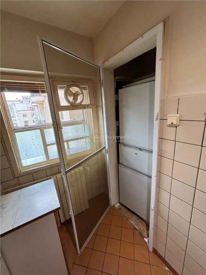 Apartamento 3 Dormitorios, 2 Baños, Decebal, Alba Iulia - foto 15