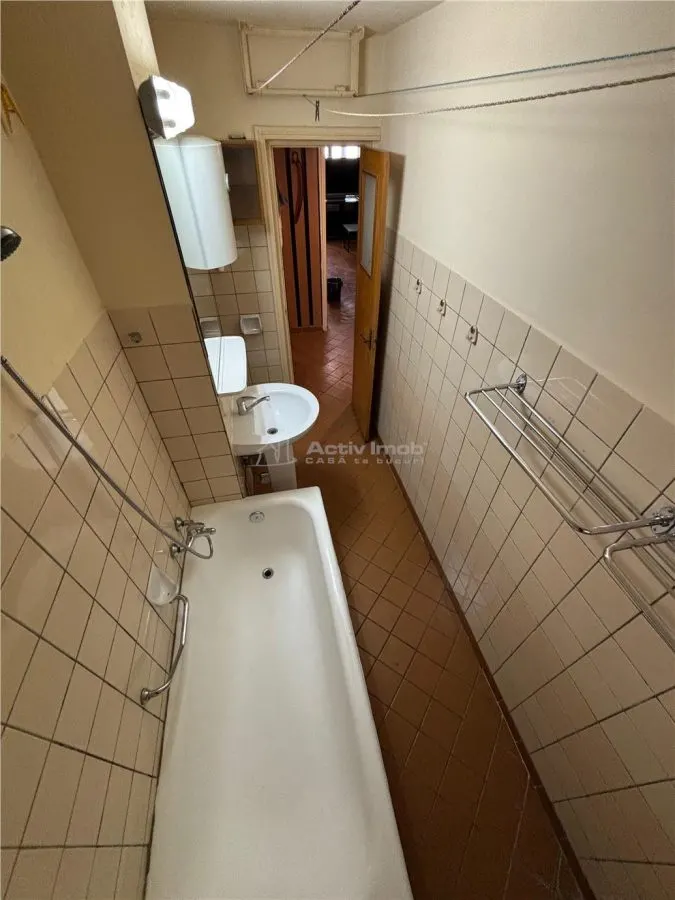 Apartamento 3 Dormitorios, 2 Baños, Decebal, Alba Iulia - foto 24