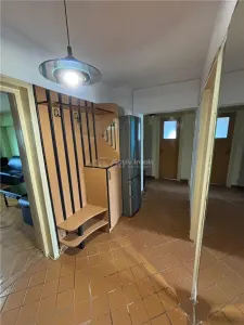 Apartamento 3 Dormitorios, 2 Baños, Decebal, Alba Iulia - foto 9