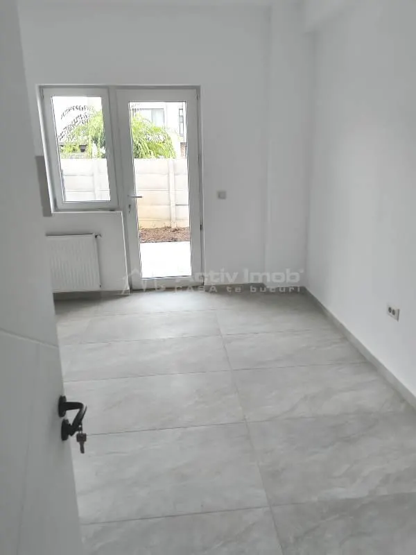 House / villa for sale 160 sqm in Bucuresti, Prelungirea Ghencea area - foto 2