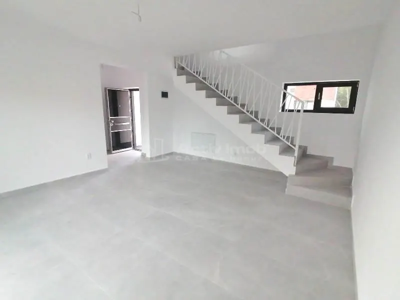 House / villa for sale 160 sqm in Bucuresti, Prelungirea Ghencea area - foto 6