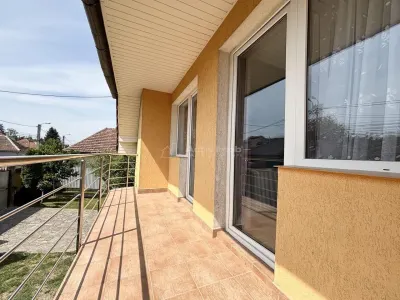 Villa - Rue Piatra Craiului, Oradea - foto 14