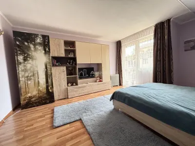 Villa - Rue Piatra Craiului, Oradea - foto 4
