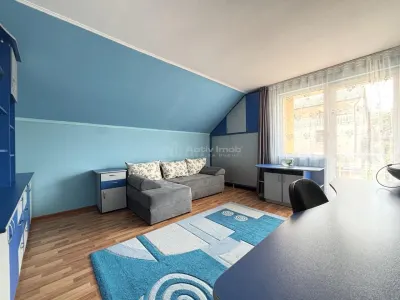 Villa - Rue Piatra Craiului, Oradea - foto 5