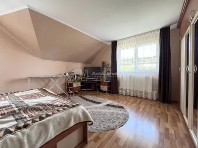 Villa - Rue Piatra Craiului, Oradea - foto 6