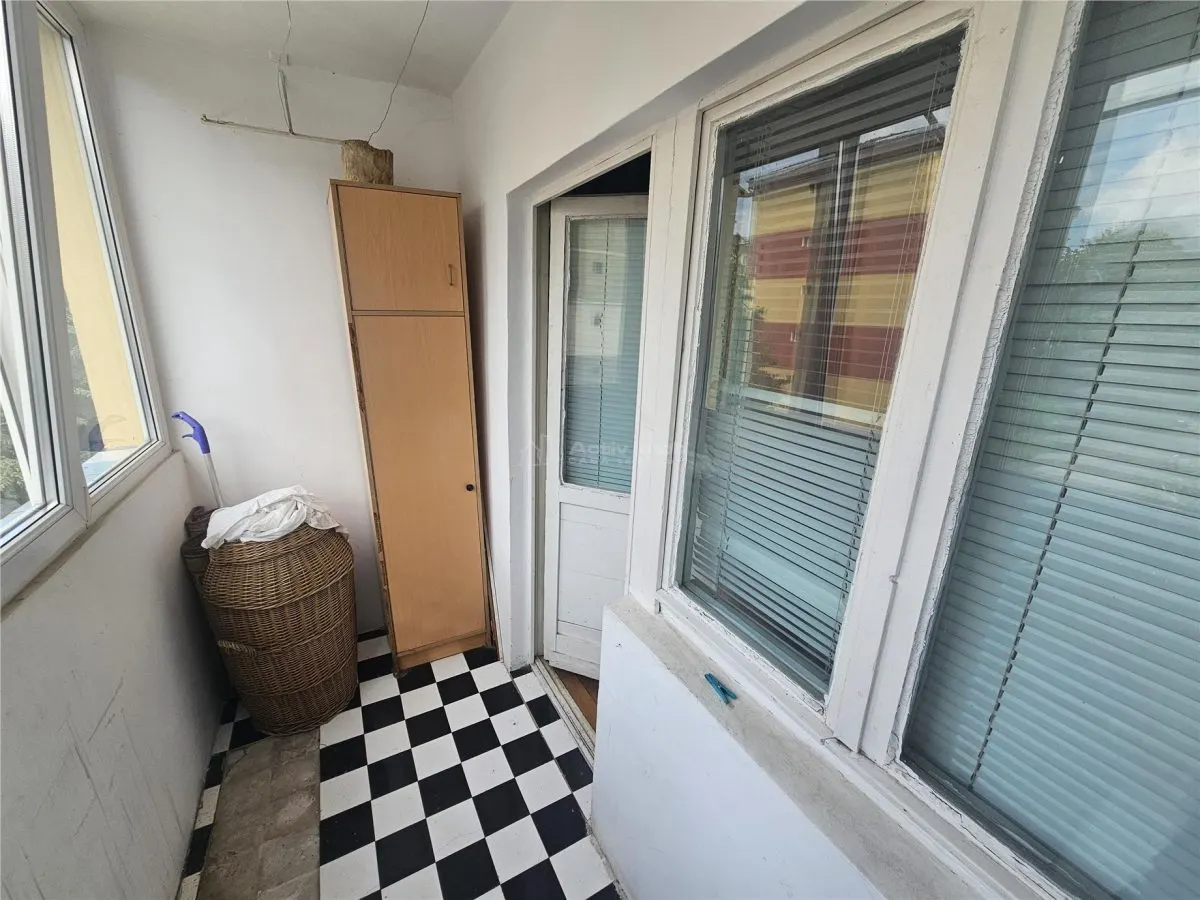 雷希察市，4卧室公寓，家具齐全，一楼，微型社区4区 - foto 12