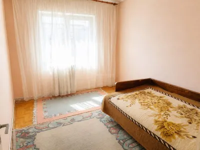 Appartement 3 Chambres, 2 Salles de Bain, 4e Étage, Centre de Baia Mare - foto 6