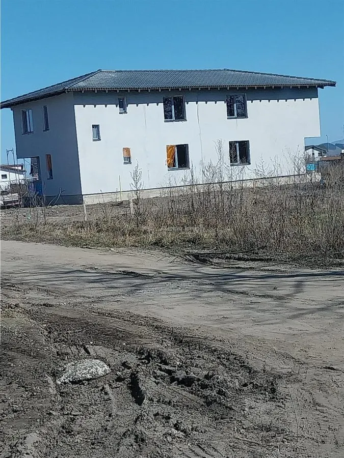 Casa tip Duplex- 4 camere, 130mp, 500 mp teren - Stupini Brasov - foto 2