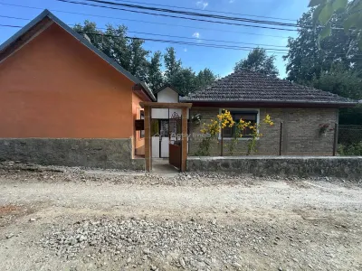 Bocsa Montana: Chaumière de Vacances Accueillante ou Investissement, Cadre Pittoresque - foto 2