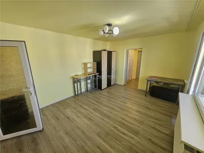 Apartment with 2 bedrooms for sale 56 sqm in Resita, Micro III area - foto 2