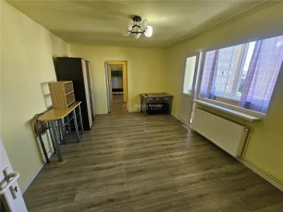 Apartment with 2 bedrooms for sale 56 sqm in Resita, Micro III area - foto 14