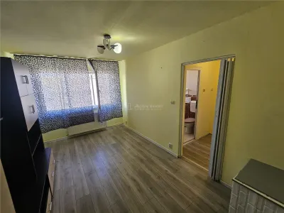 Apartment with 2 bedrooms for sale 56 sqm in Resita, Micro III area - foto 16