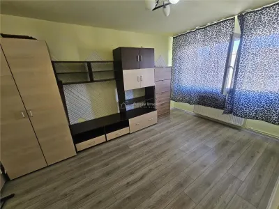 Apartment with 2 bedrooms for sale 56 sqm in Resita, Micro III area - foto 3