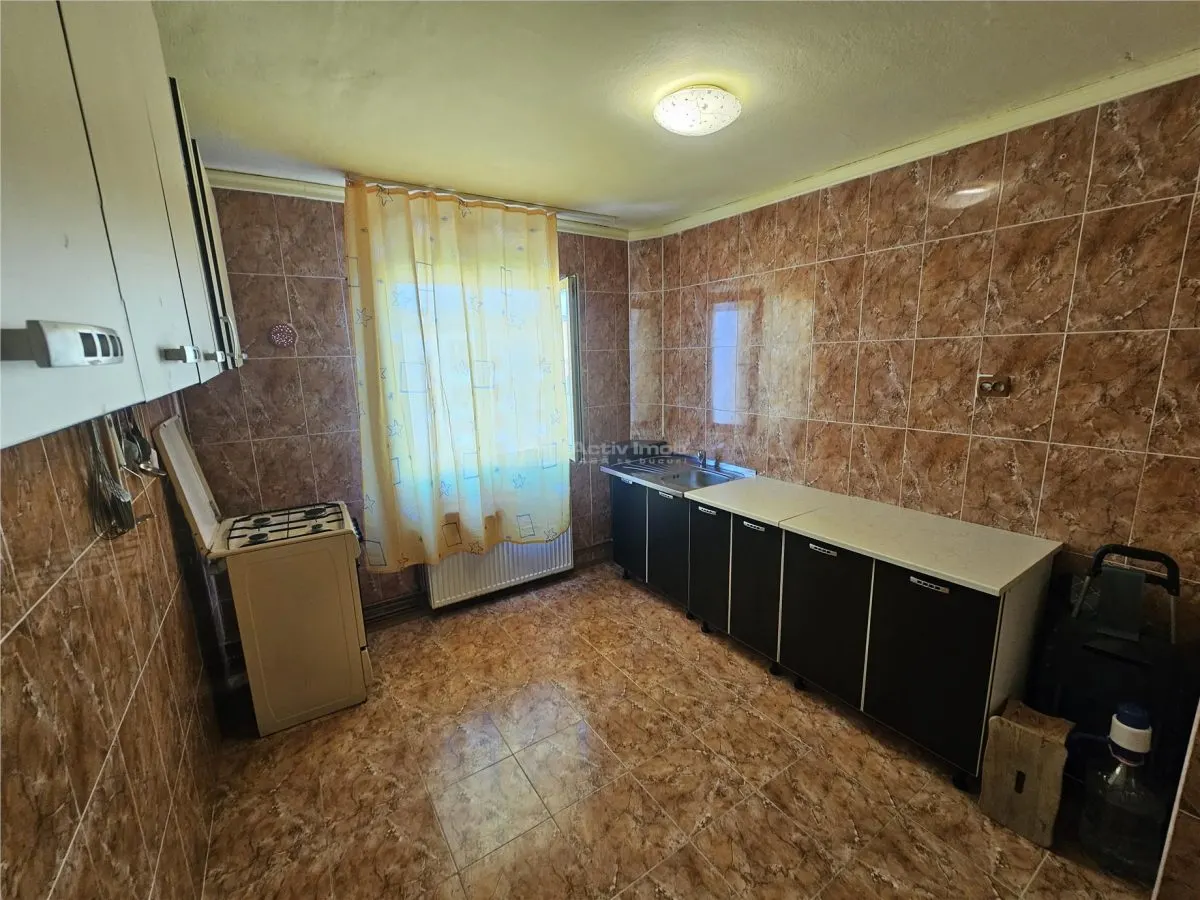 Apartment with 2 bedrooms for sale 56 sqm in Resita, Micro III area - foto 24