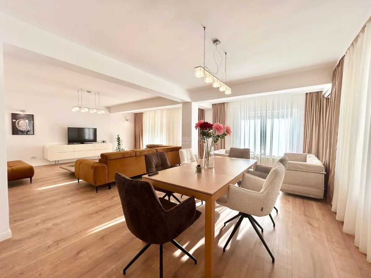 Villa Duplex de Luxe – Pipera Iancu Nicolae – 4 Chambres, 2 Salles de Bain, 166sqm - foto 16