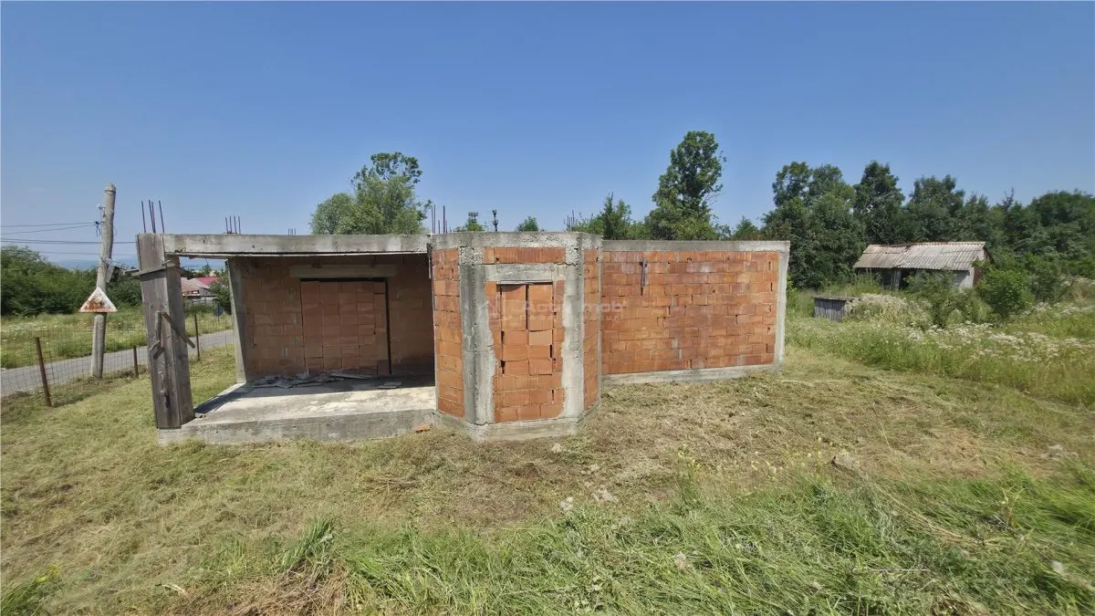 Rachitova | Maison avec Jardin | 5.314 m² de Terrain | Commission Zéro - foto 2