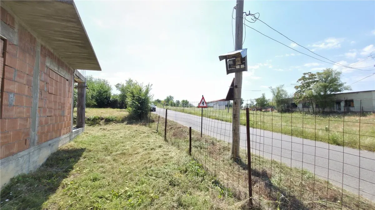 Rachitova | Maison avec Jardin | 5.314 m² de Terrain | Commission Zéro - foto 11