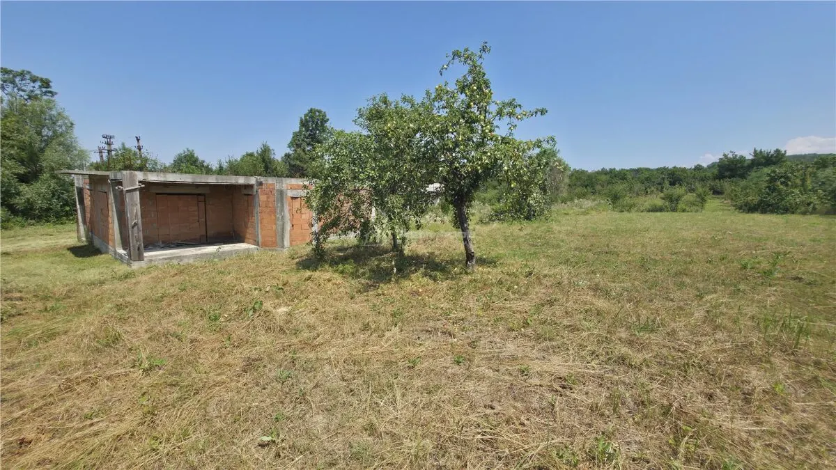 Rachitova | Maison avec Jardin | 5.314 m² de Terrain | Commission Zéro - foto 14